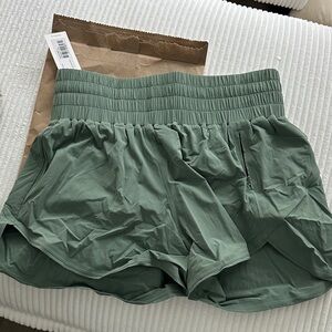 Outdoor Voices Laurel Wreath LightSpeed Shorts